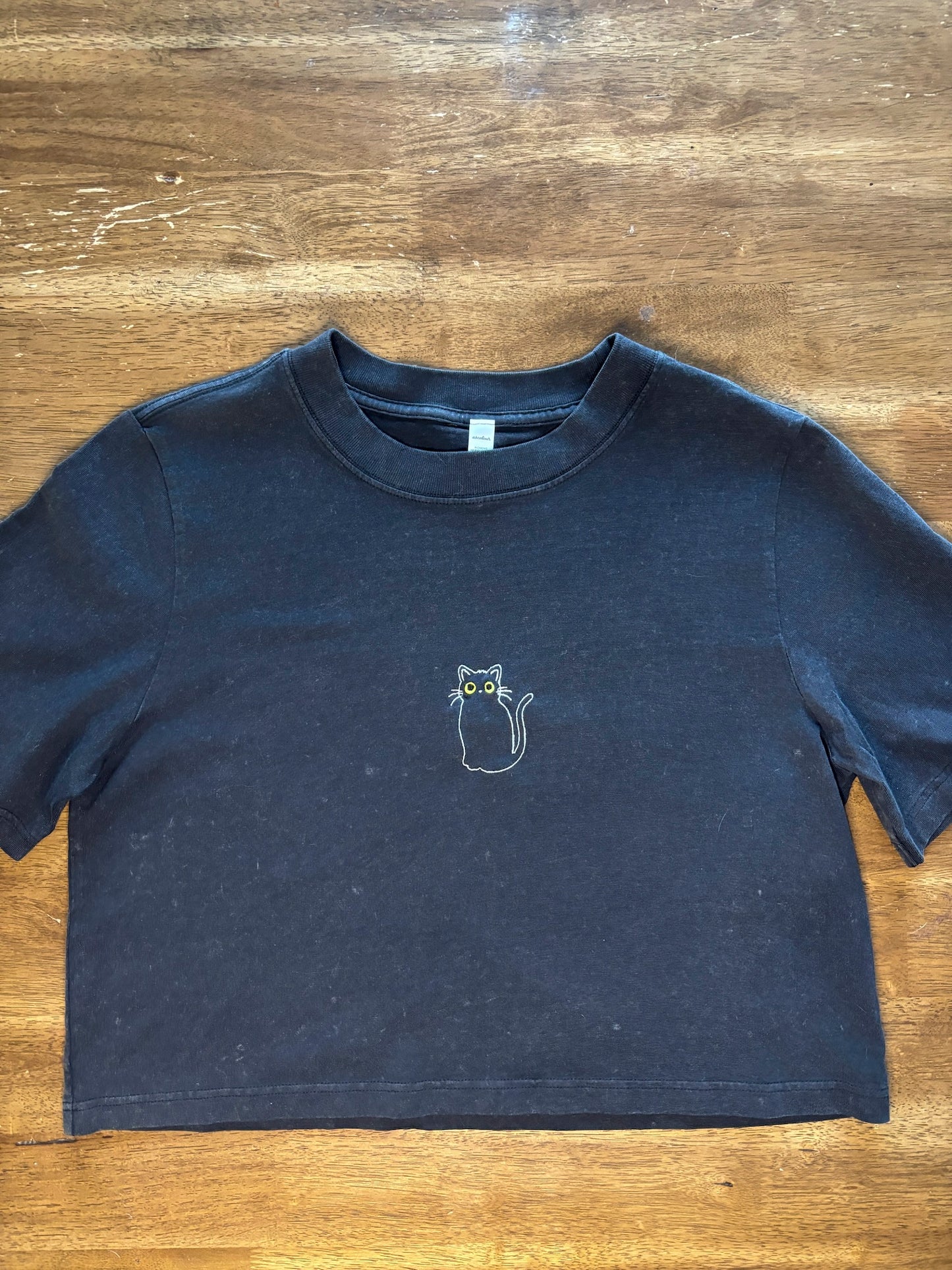 Cat Embroidered Crop T-Shirt (Womens)