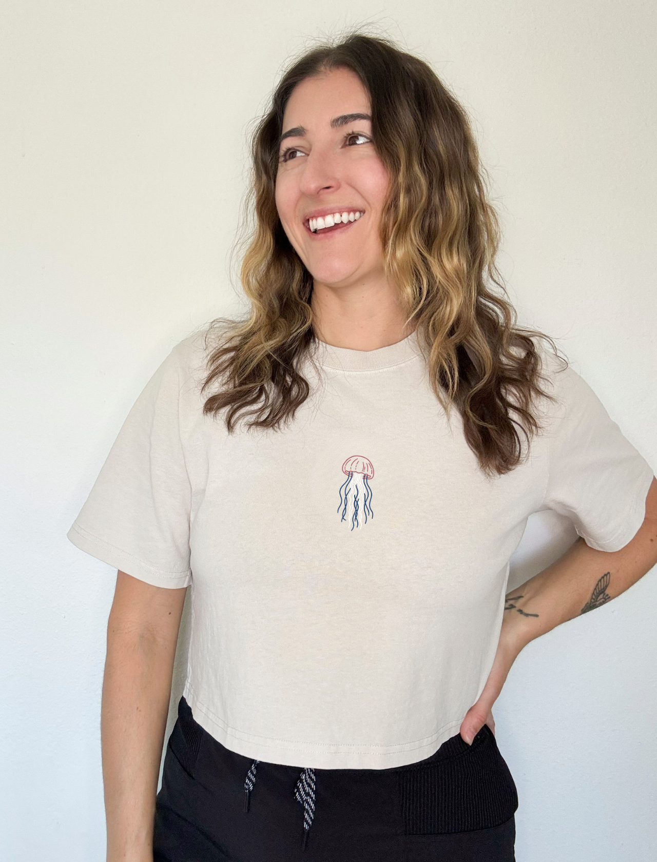 Jellyfish Embroidered Crop T-Shirt (Womens)